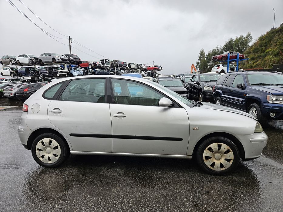 Seat Ibiza 6L 1.2i de 2003 para peças