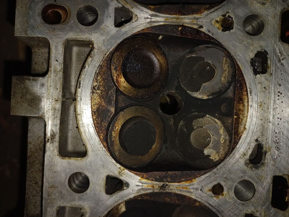 Гбц.рено сценік лагуна.1.4 бензин .16 клапанів