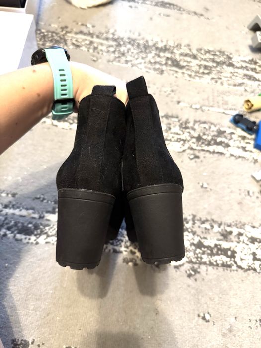 Осінні челсі-ботильйони на підборах рощмір 37