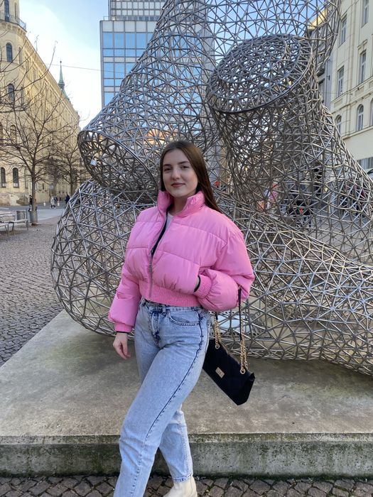 Рожева коротка куртка