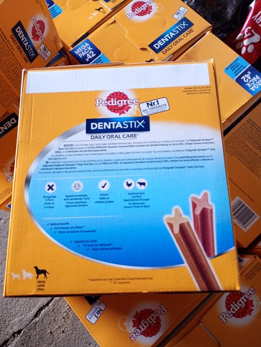 Karma dla psa i kota