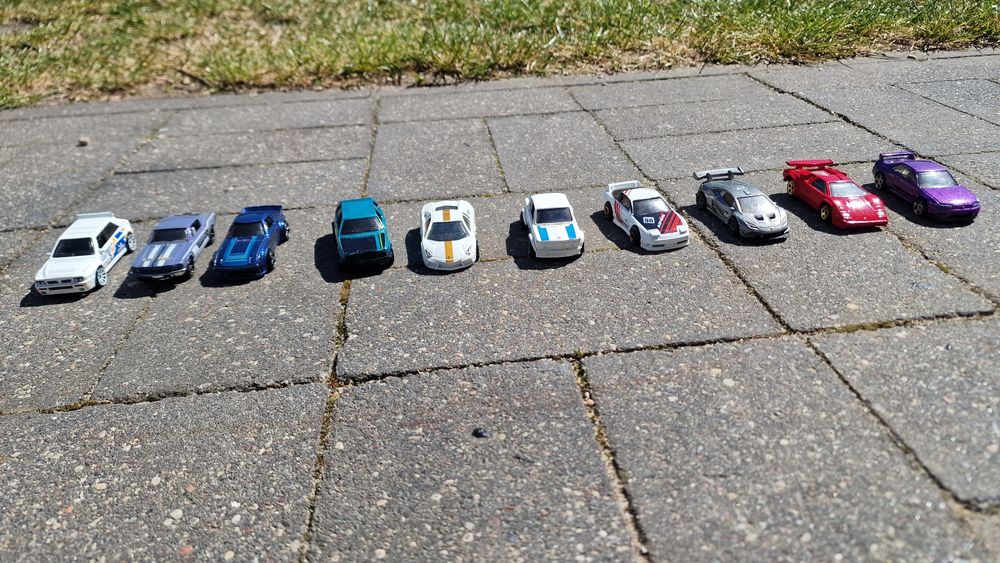 Resoraki 10 sztuk  HotWheels