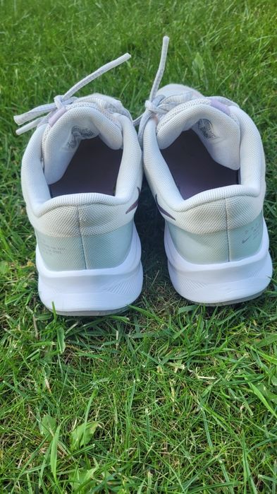 buty NIKE QUEST 4 Premium,  r.38, stan dobry, lekkie