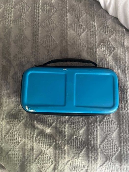 Nintendo Switch 1 + etui + 2 gry