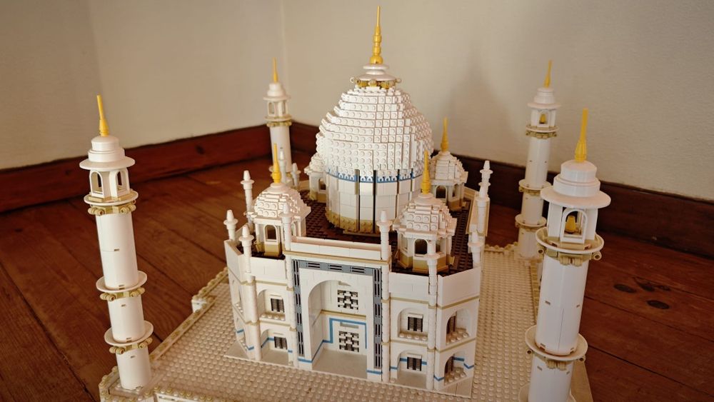 Vendo LEGO Taj Mahal Creator Expert 10256 .  Set impecável.