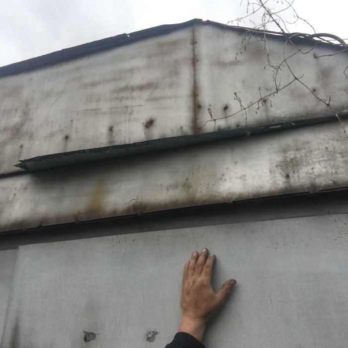 гараж металический- домик на дачю