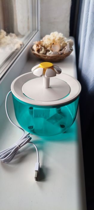 Фонтанчик поилка для животных .