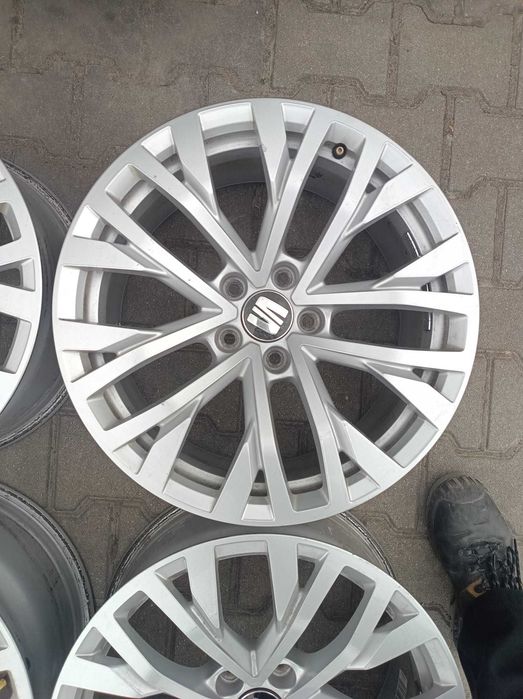 Felgi Volkswagen VW 8x18 ET25 5x112