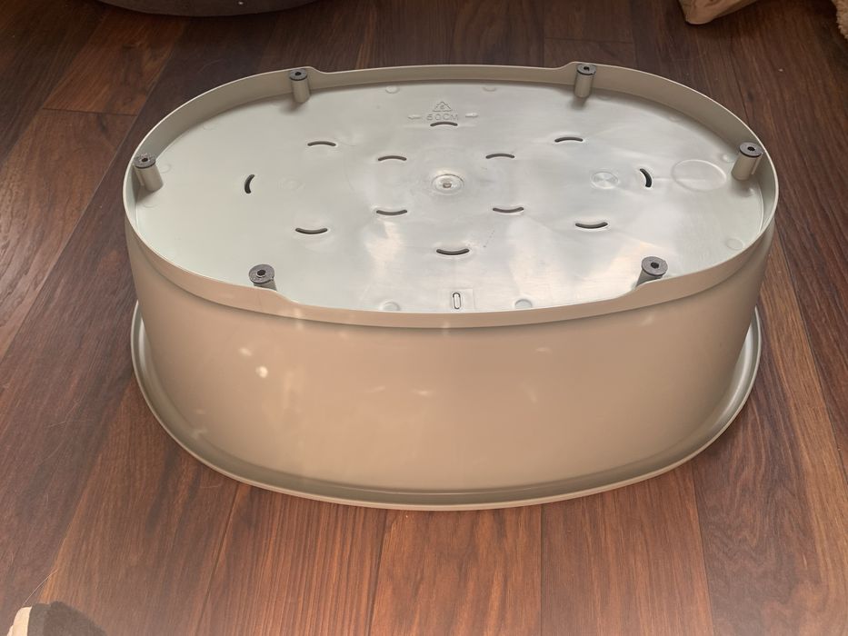 Legowisko owalne z otworami