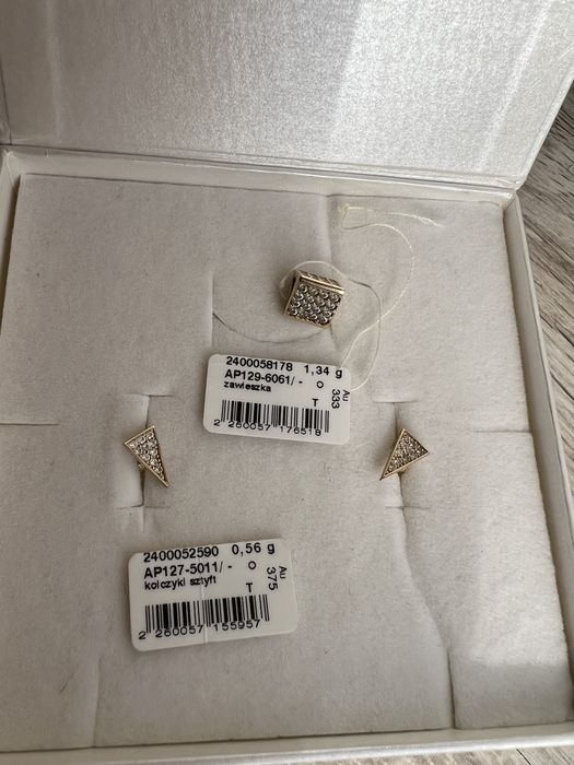 Złoty komplet Apart kolczyki i zawieszka.