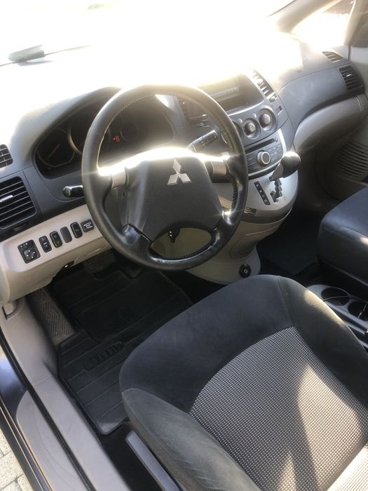 Mitsubishi Grandis 2,4L газ/бензин
