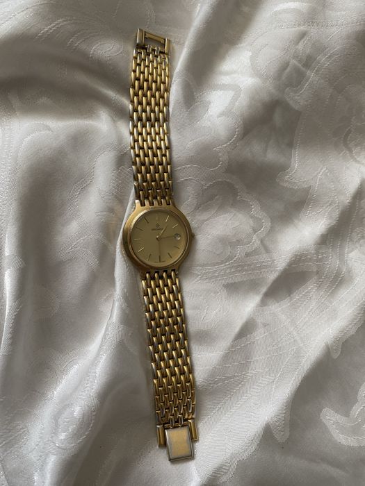 Часи Grovana, Швейцарія