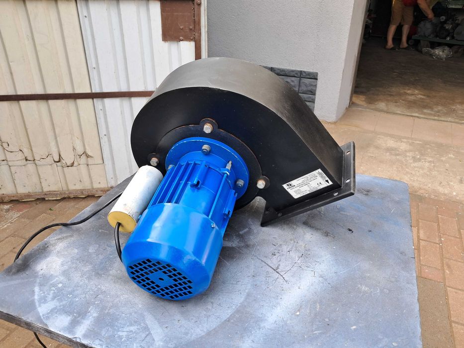 Wentylator promieniowy, turbina, dmuchawa, przemysłowy  0,55kw 230v.