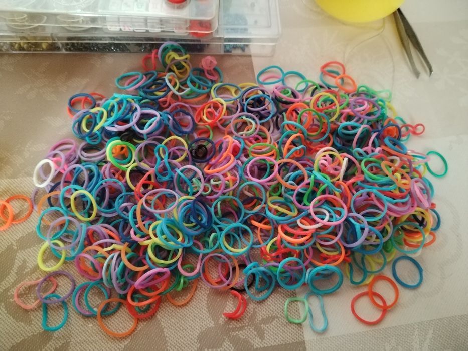 Elásticos multicoloridos