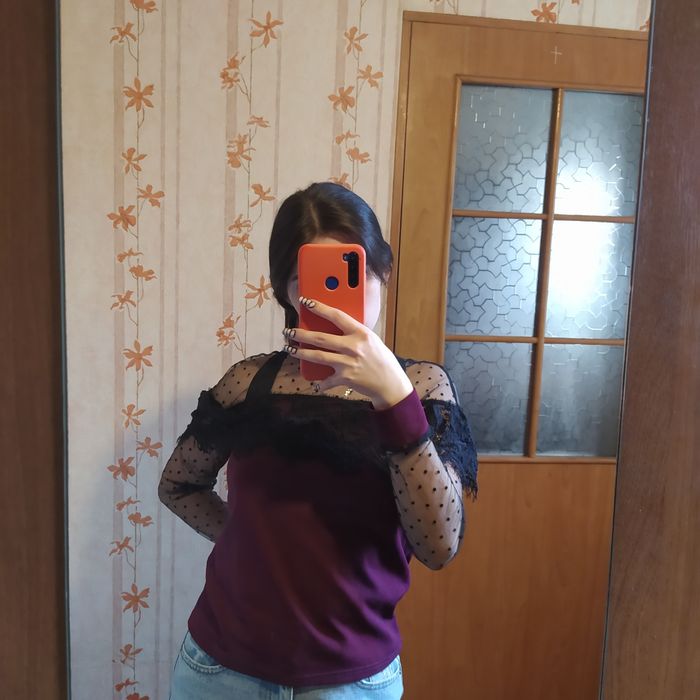 Блуза бордового кольору