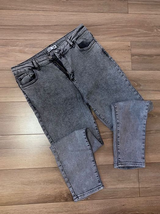 Джинси чоловічі в ідеальному стані