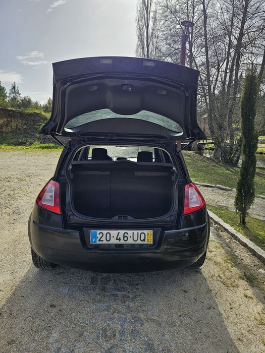 Vendo Renault Megane II .
.