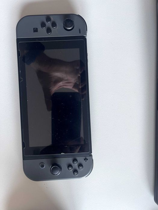 Consola Nintendo Switch 1.1 + Comando Pro