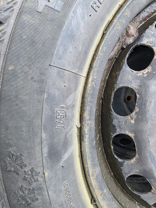 Диски з шинами 215/70/16