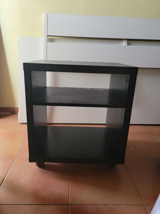 Mesinha com rodas64750956371202120