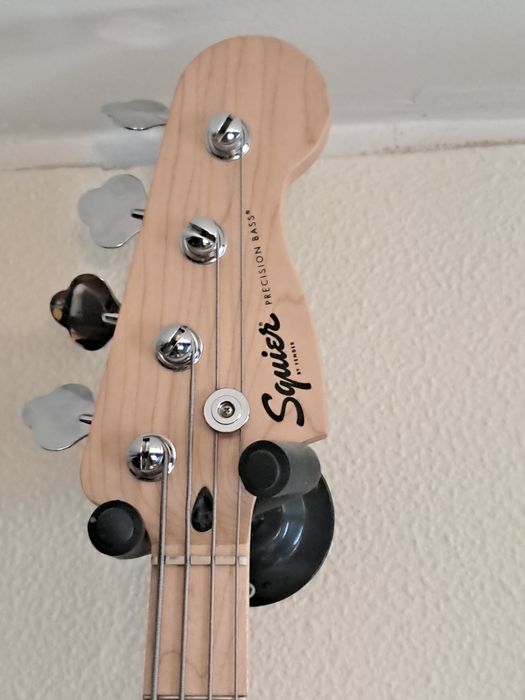 Baixo elétrico squier precision