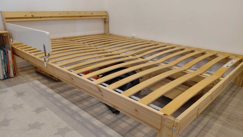 Cama casal NEIDEN 140x200 + estrado LUROY