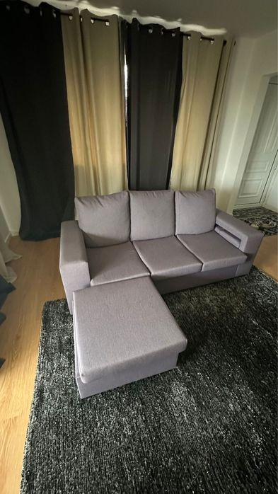 Sofá com chaise longue + 2 bancos