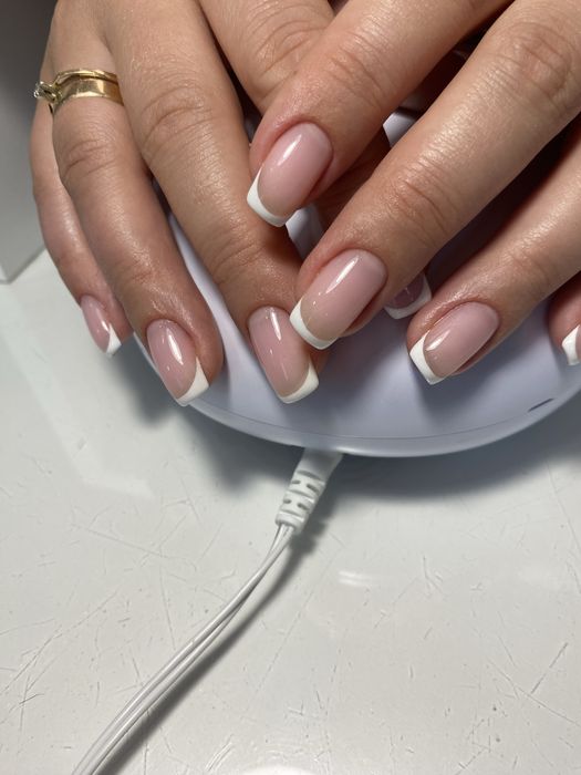 Сахарова 23!  Манікюр Педикюр!