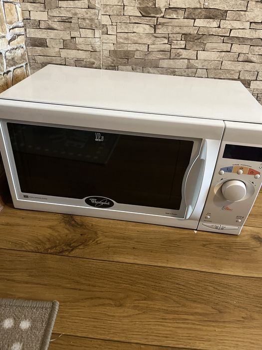 Mikrofala whrilpool vip20