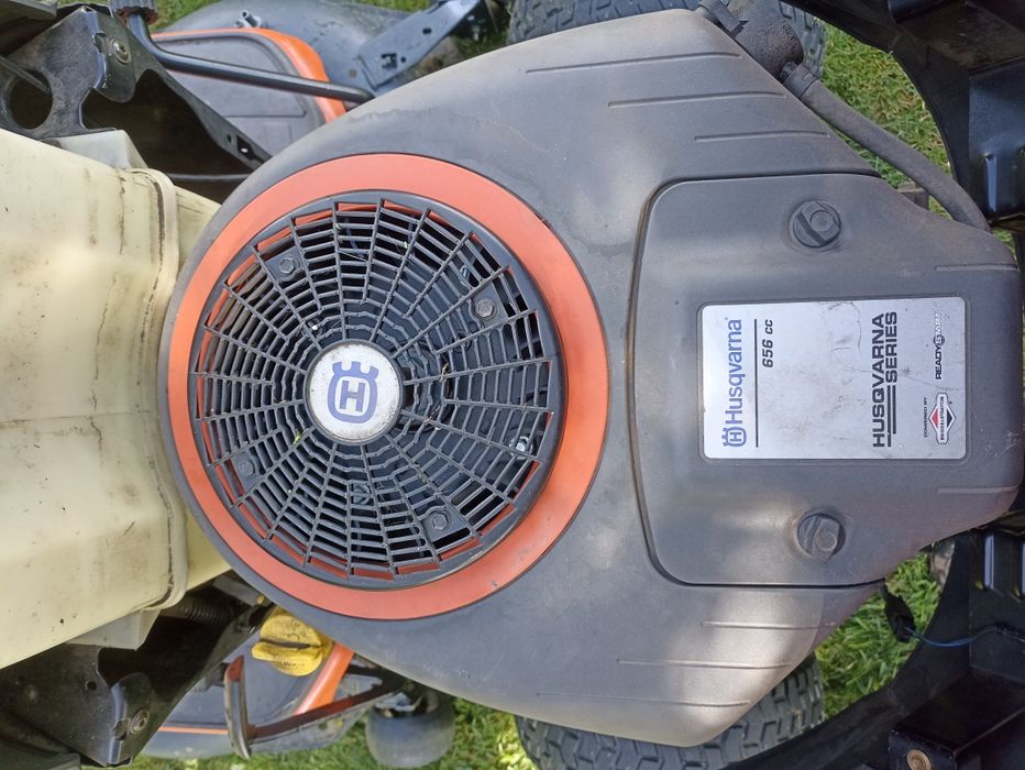 Kosiarka traktorek Husqvarna TC142 2cylindry 107cm