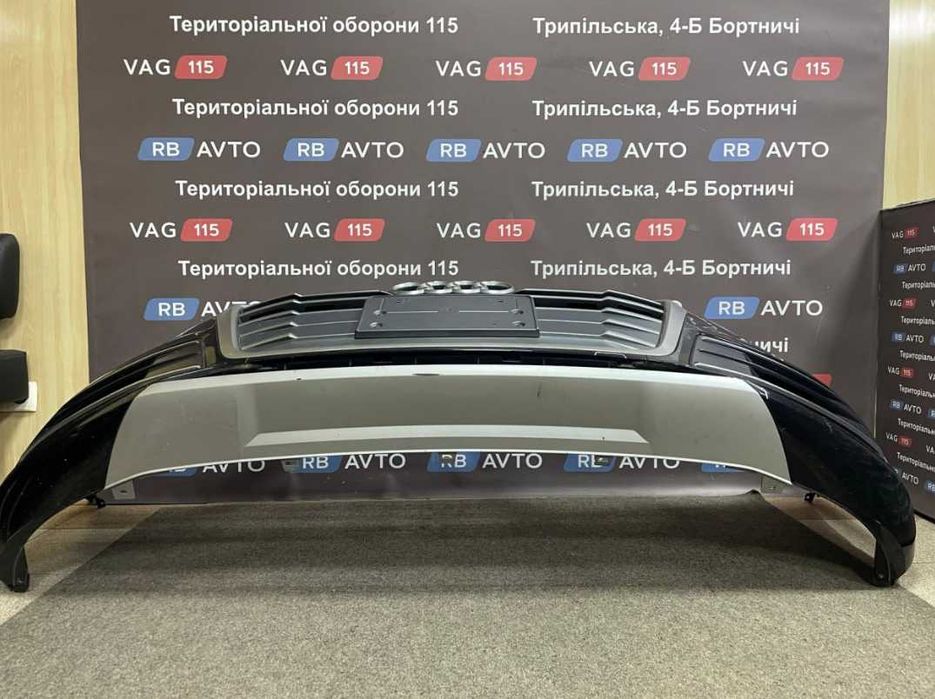 Бампер передний + омыватели. комплектный дефектний USA Audi Q5 80a