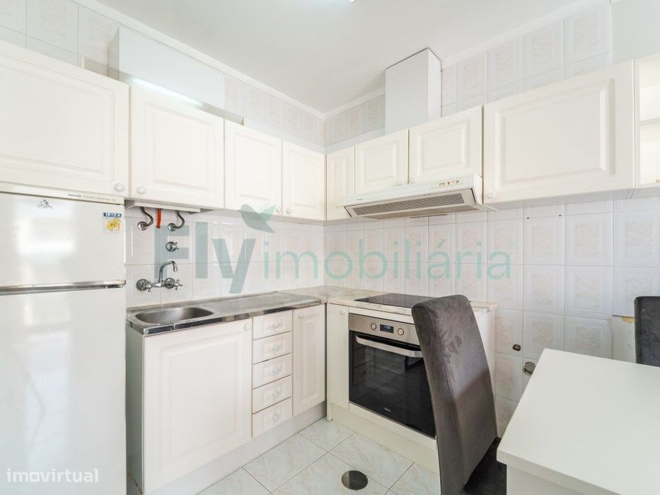 Apartamento T1 em Aver-O-Mar - 2ª Linha de Praia