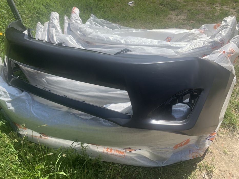 Бампер передній toyota camry 50 USA