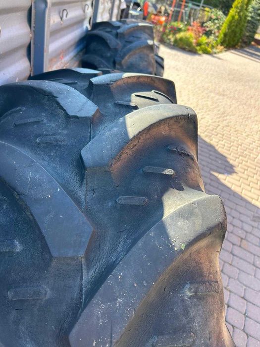 koła opony felgi trawiaste trawnikowe rolnicze Case John Deere New Hol