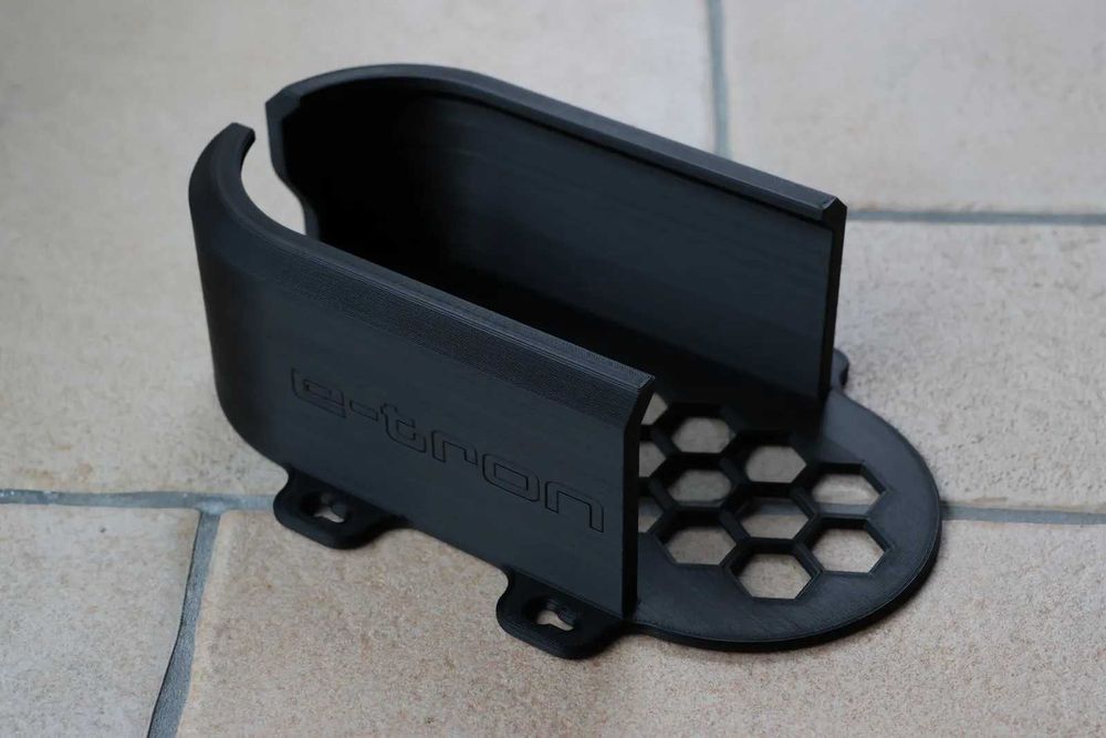 Настенный держатель для зарядного устройства Audi E-Tron