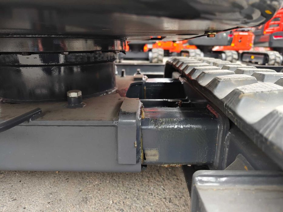 Mini Giratória 1.8T Kubota + Lagartas Extensíveis- CAUDA ZERO - S S180