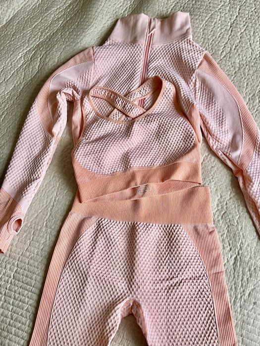 Костюм для тренувань , розмір S