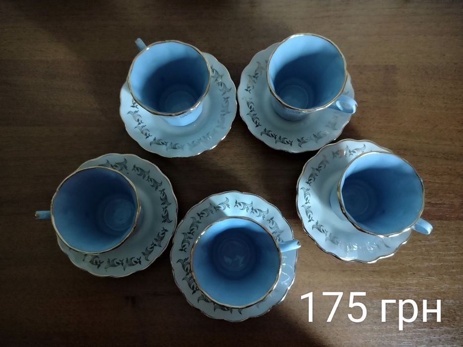 Сервізи та інші набори посуду