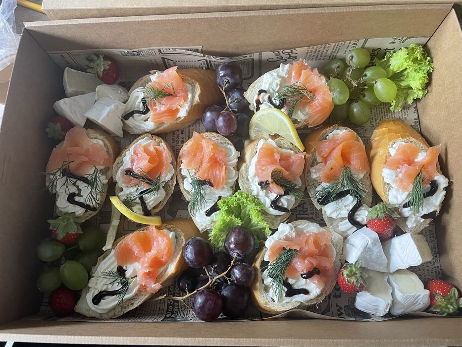 Catering zakąski i deserki