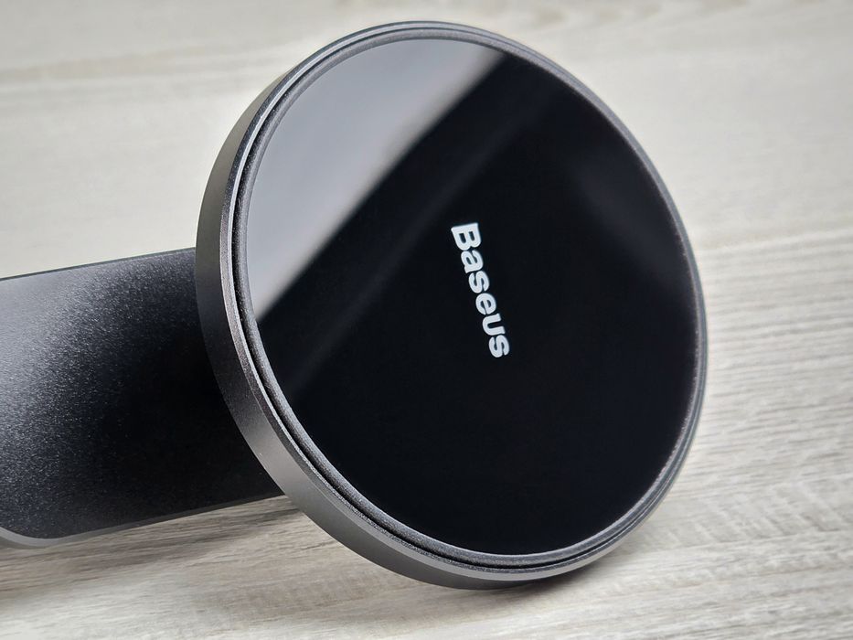 Автомобільний тримач з бездротовою зарядкою Baseus (MagSafe) 15W