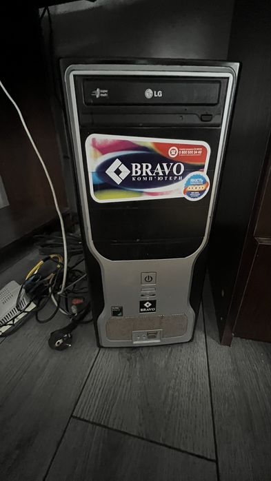 Компʼютер, системний блок Bravo