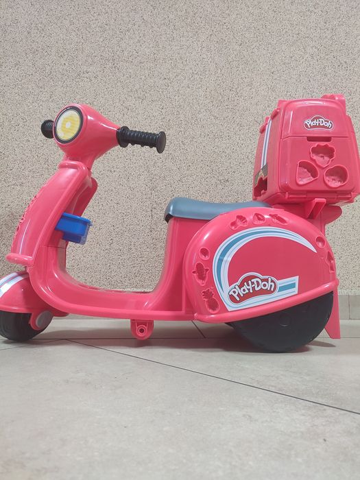 Skuter play doh dostawca pizzy