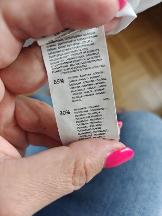 Biała koszula z perełkami