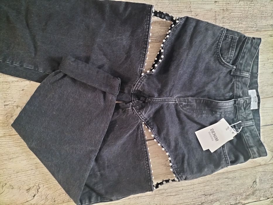 Джинсы Bershka MOM