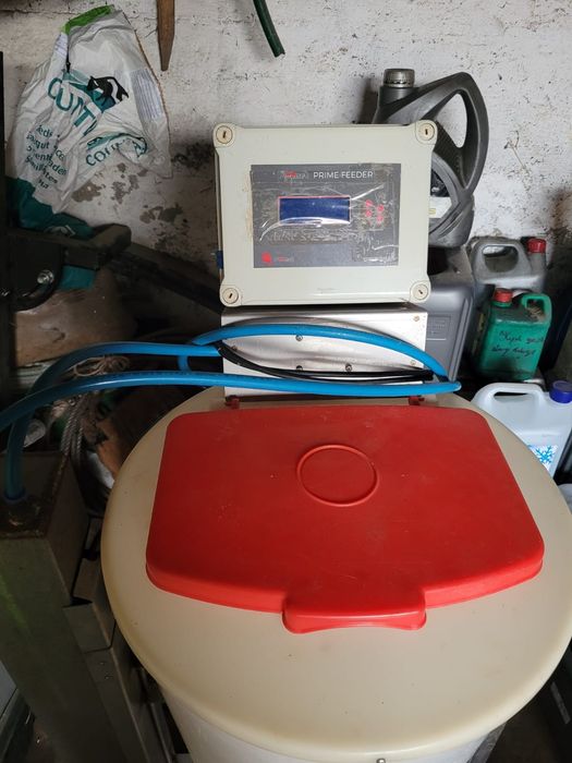 Automat PRIME, mamka dla prosiąt, polnet, PRIMEM Feeder
PRIME