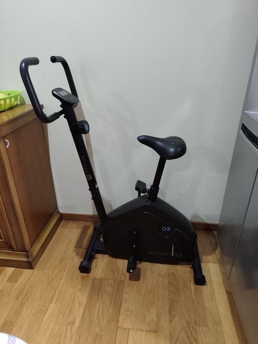Bicicleta estática.440714539492986880