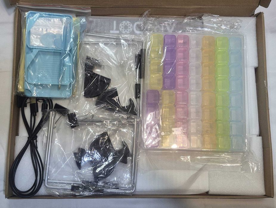 Светодиодная доска ARTDOT формата А4 для алмазной мозаики