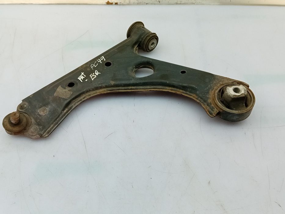 Braço de suspensão frente esquerdo FIAT Grande Punto (199_)