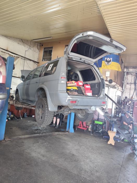 Авто тут до кінця місяця. Паджеро спорт 1  2.5  4D56