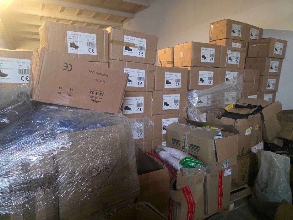 OUTLET BHP, wyprzedaż magazynu - hurtowni Rękawicz Buty Ubrania